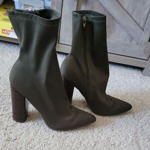 JustFab Dark Olive Heeled Boots Elegant 7.5